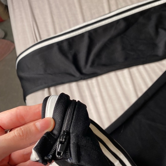 ADIDAS TRACKPANTS - Picture 4 of 8